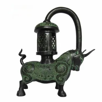 Ķīnas archaize bronzas govs lampas amatniecības apdare statuja