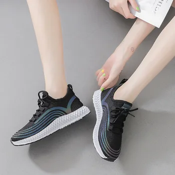Sieviešu kurpes jaunas dāmas čības modes svītrainām ikdienas apavi ar zemu top elpojoši apavi āra mežģīnes-up tenisa kurpes