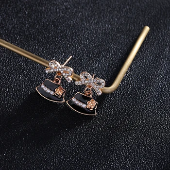Cepuri smaržas mazo smaržas pērļu auskari zīmola dizaina pērlēm vienkārši auskars