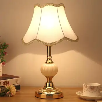 12 Stilu Auduma Galda Lampa Ziemeļvalstu Modernās Guļamistabas Gultas Gaismas hromēts Stikla Dekorēšana Silts Lampas, LED Spuldzes, gaismekļi