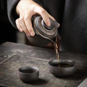 PINNY Keramikas Retro Zelta Glazūru Portatīvo Tējas Kopumu Japāņu Stila Portatīvo Teaware Komplekti Kung Fu Tējas Komplekts 1 Katlā 2 glāzes
