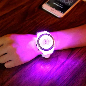 Gaismas Sieviešu Pulksteņi LED Apgaismojums Rokas pulksteni, Lai Puika Meitenes Rozā Silikona Pulkstenis 